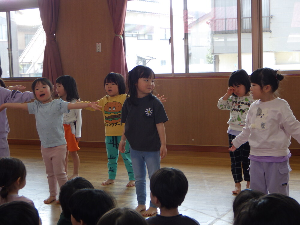 誕生会の様子 (4)