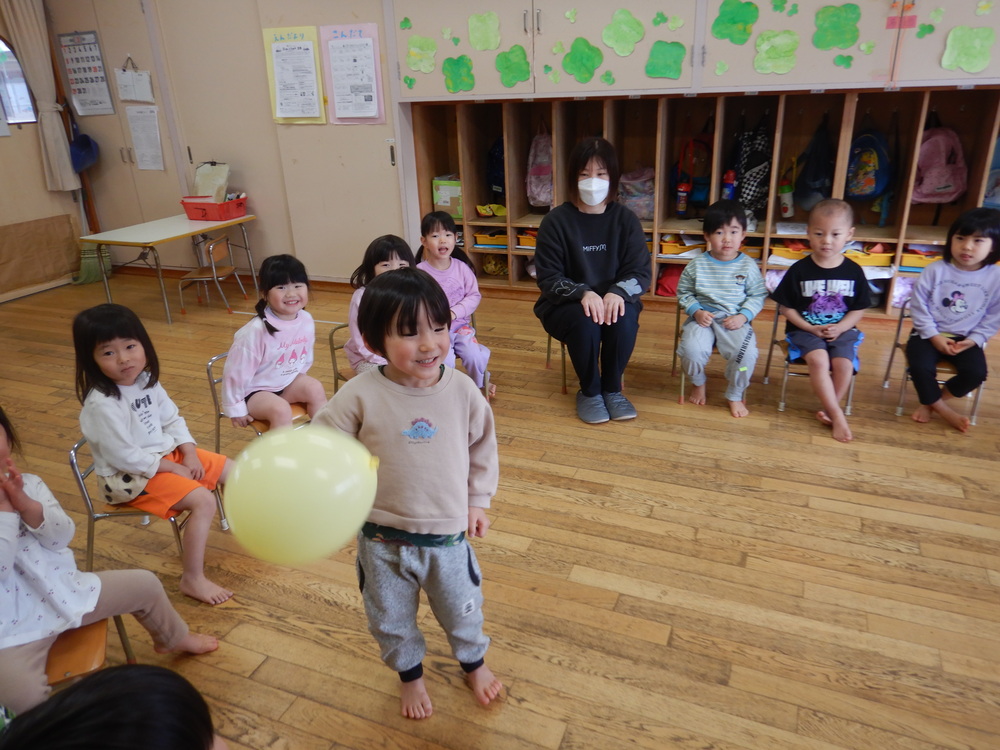 風船遊び (1)