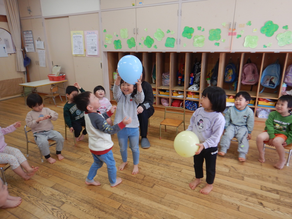 風船遊び (3)