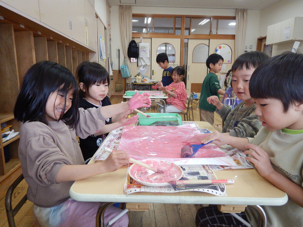 桜の制作をする様子3