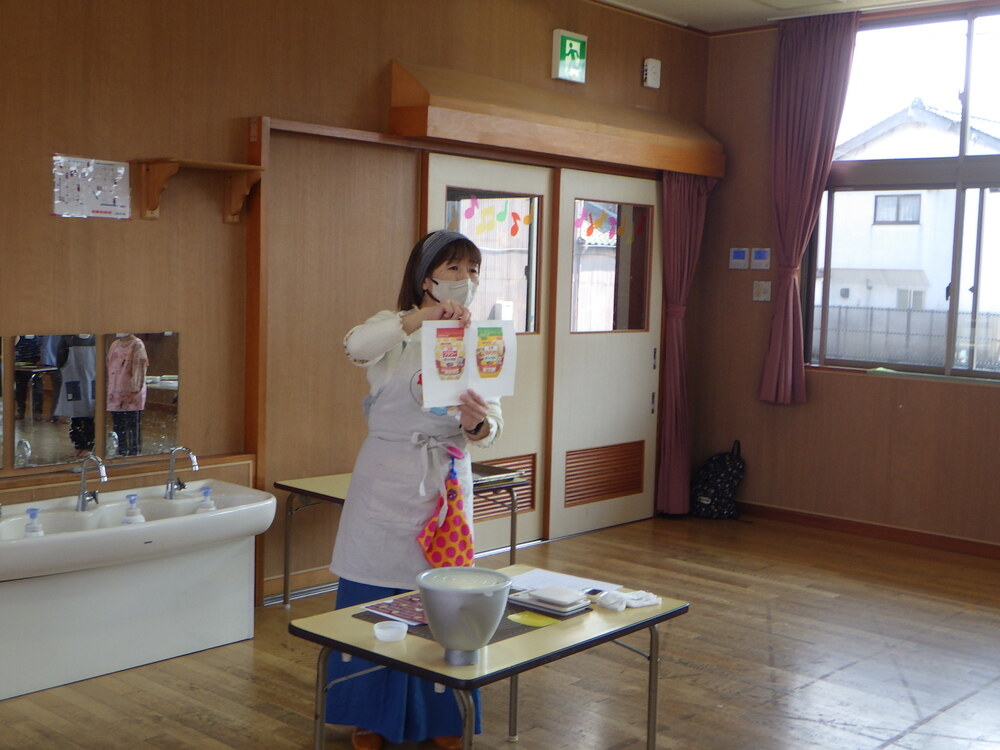 パン作りの様子 (1)