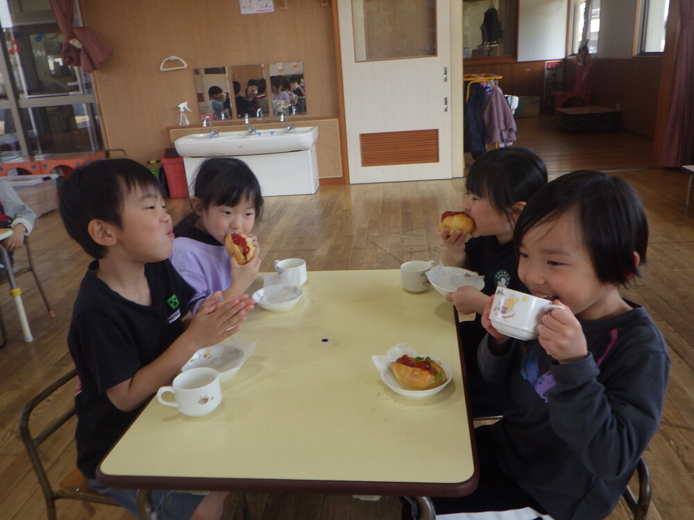 パン作りの様子 (9)