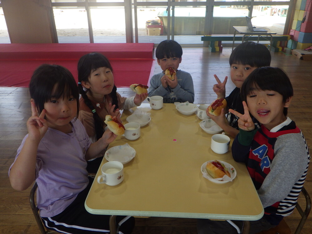 パン作りの様子 (11)