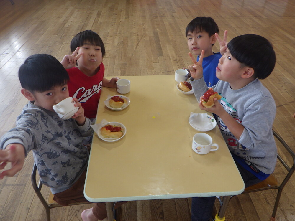 パン作りの様子 (13)