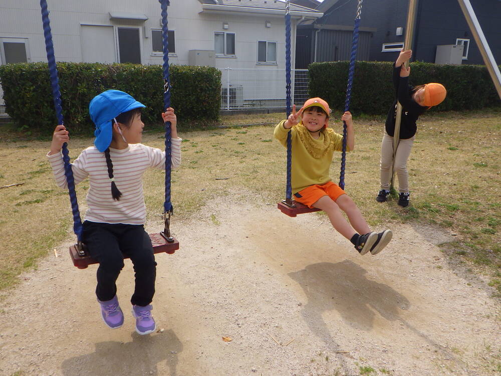 長久児童公園で遊ぶ子ども (6)