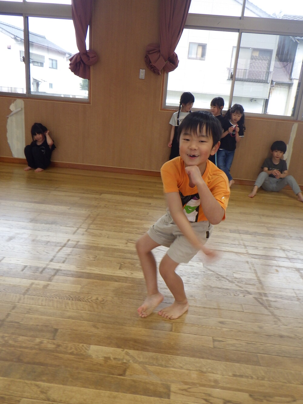 ダンシングしっぽ取り１