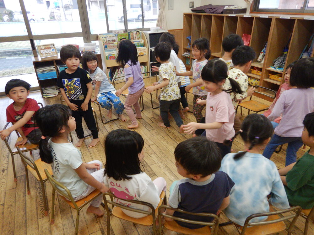 フルーツバスケットをしている様子