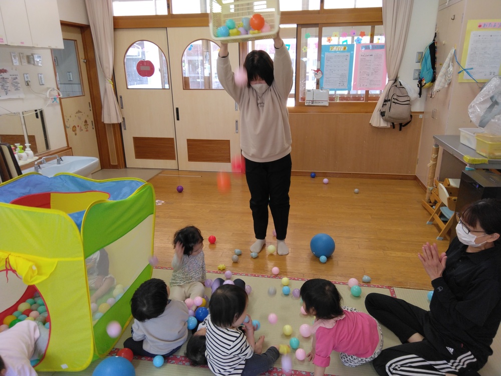 ボール遊びの様子 (6)