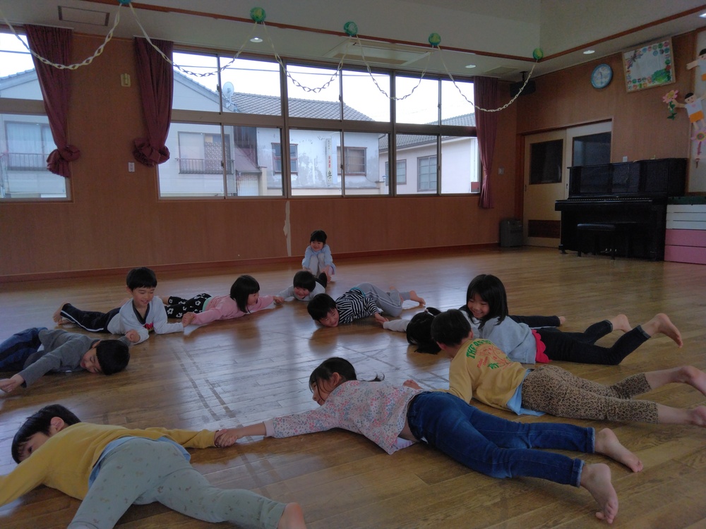 大根抜きをしている様子