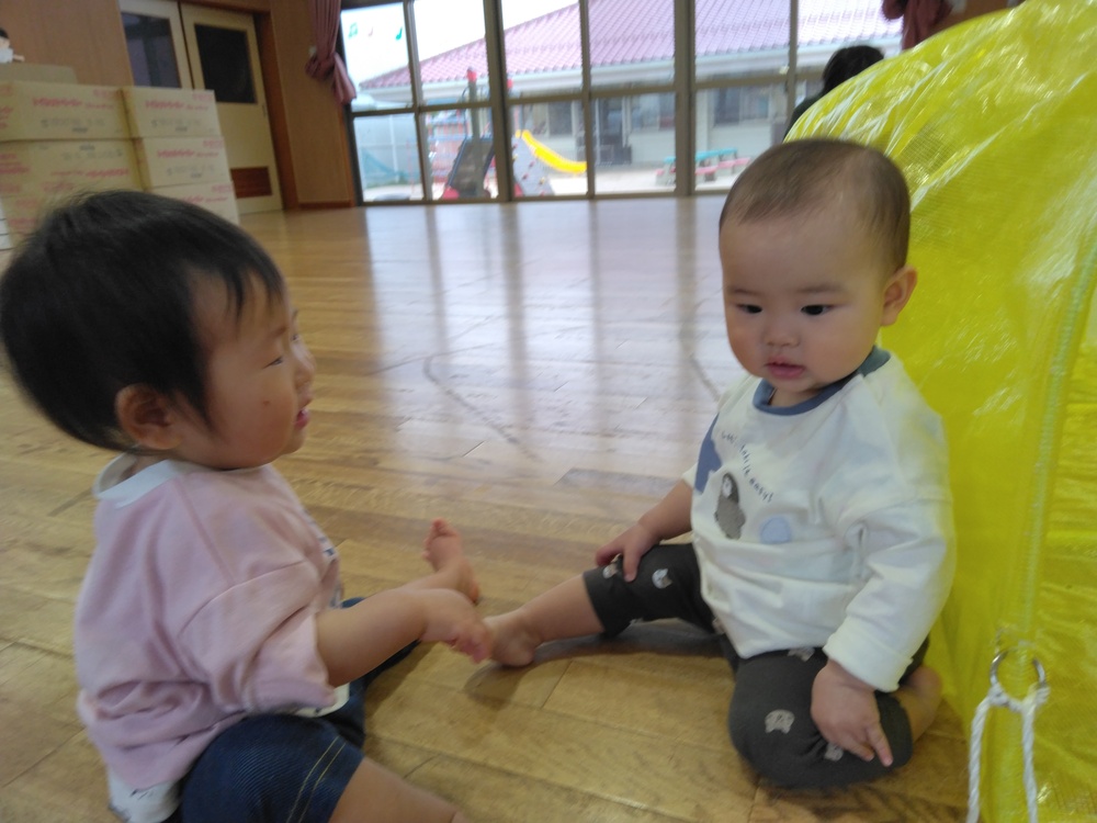 遊戯室で遊ぶ様子（4）