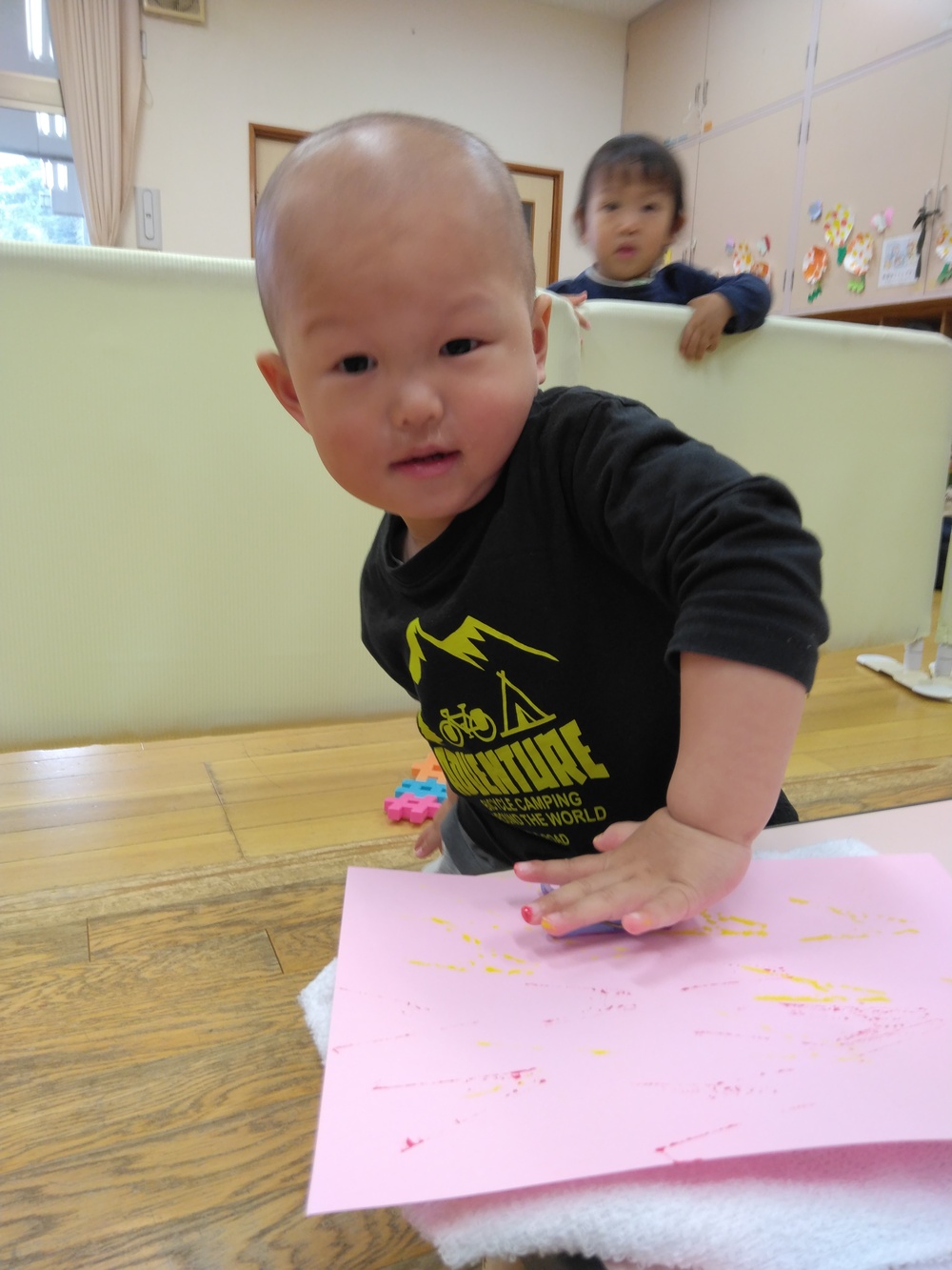 スタンプを押している