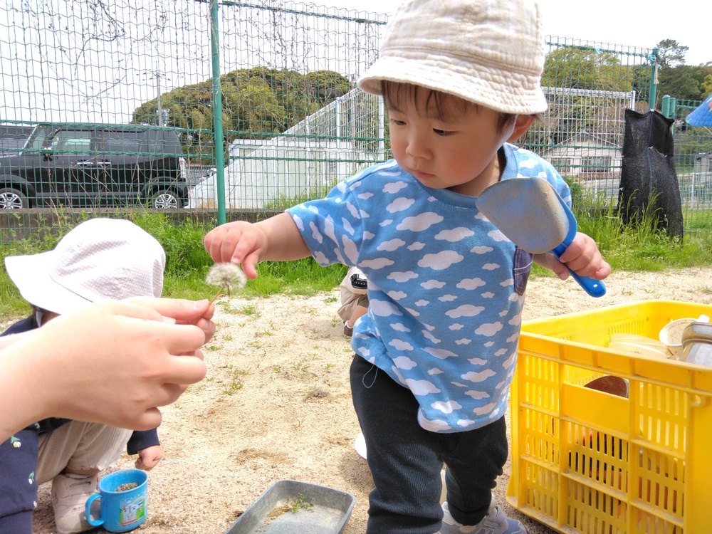 園庭遊びの様子 (2)