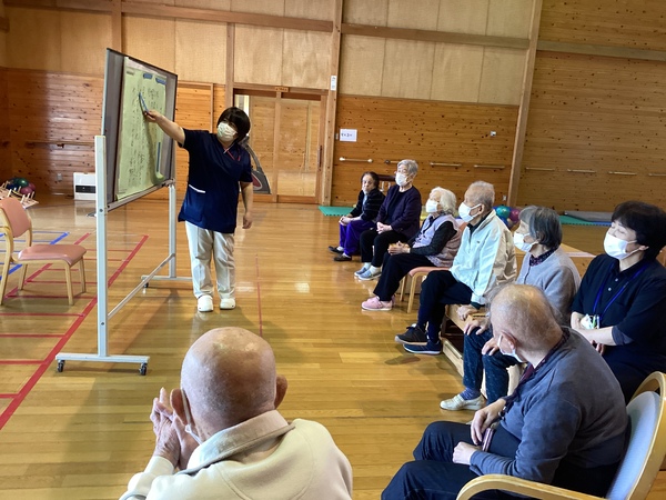 口の体操（歌）も行います