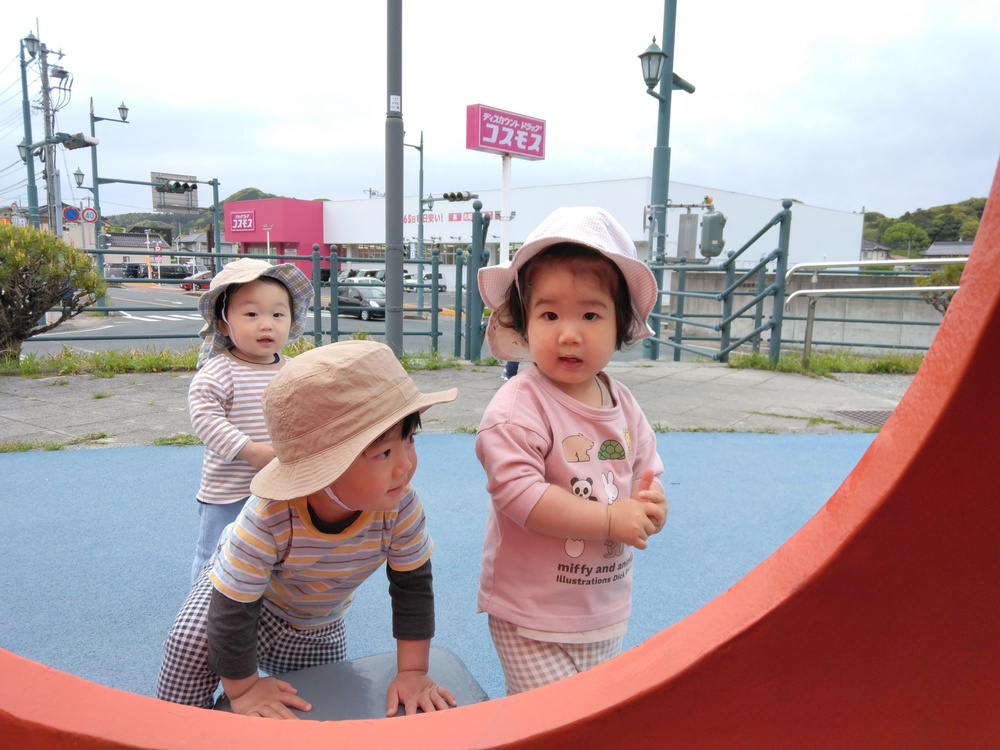 あすてらす公園で遊ぶ子ども (2)