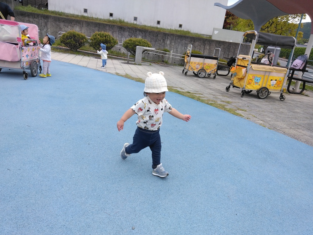 あすてらす公園で遊ぶ子ども