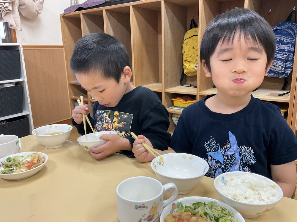 食事量3