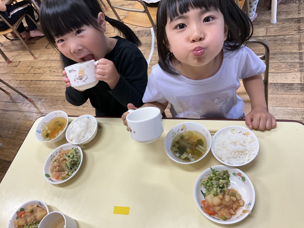 食事量4
