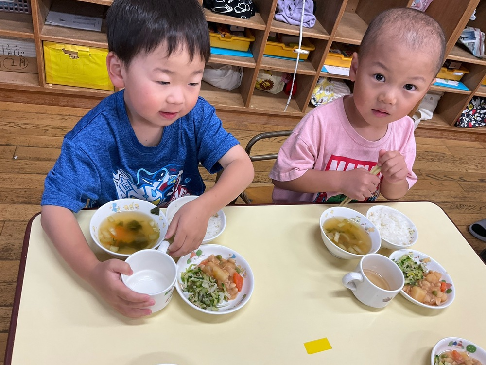 食事量5