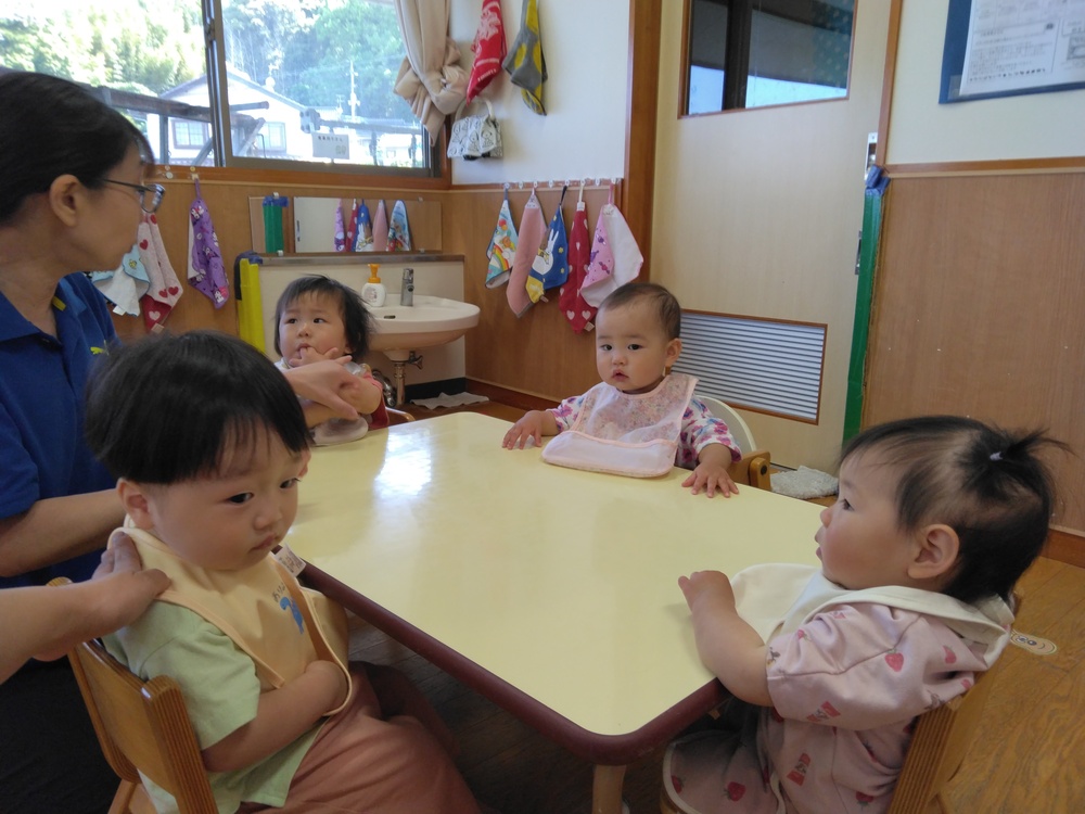 部屋での様子 (3)