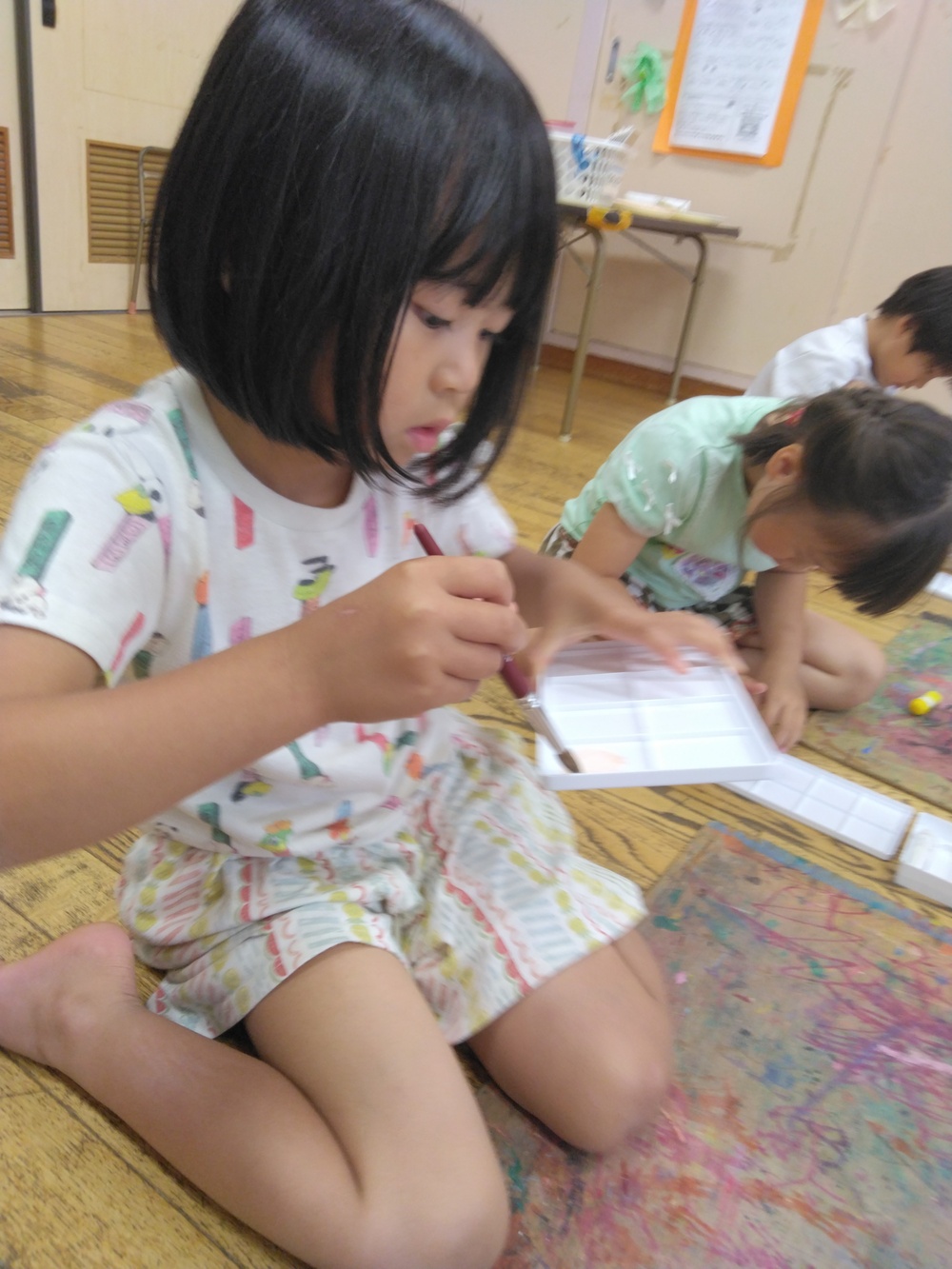 絵の具を使っている様子１