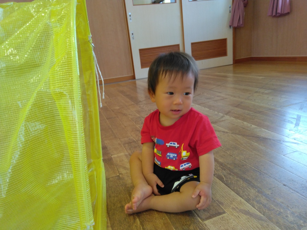 遊戯室で遊ぶ様子3