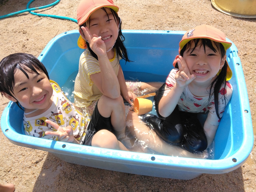 泥んこ遊びの様子4