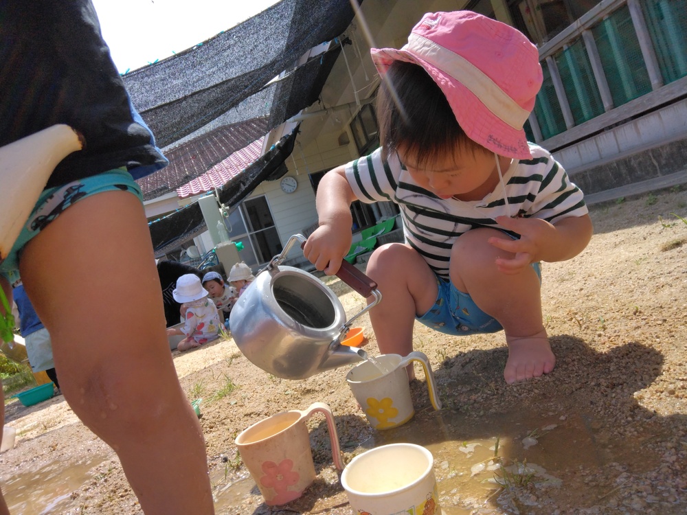 どろんこ遊びの様子 (3)