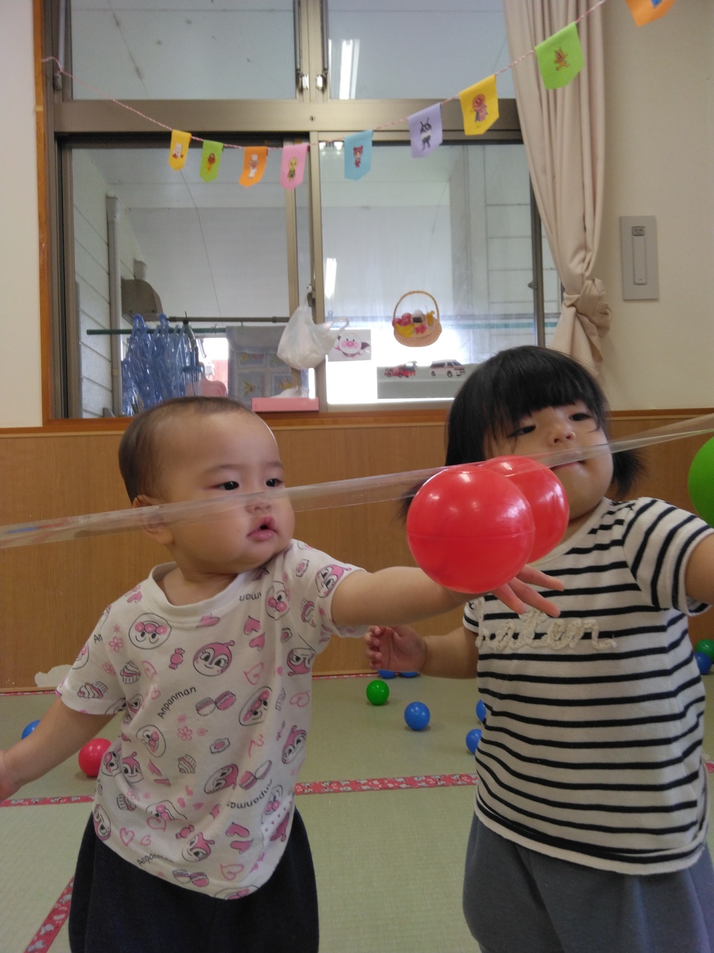 ボール遊びの様子⑴