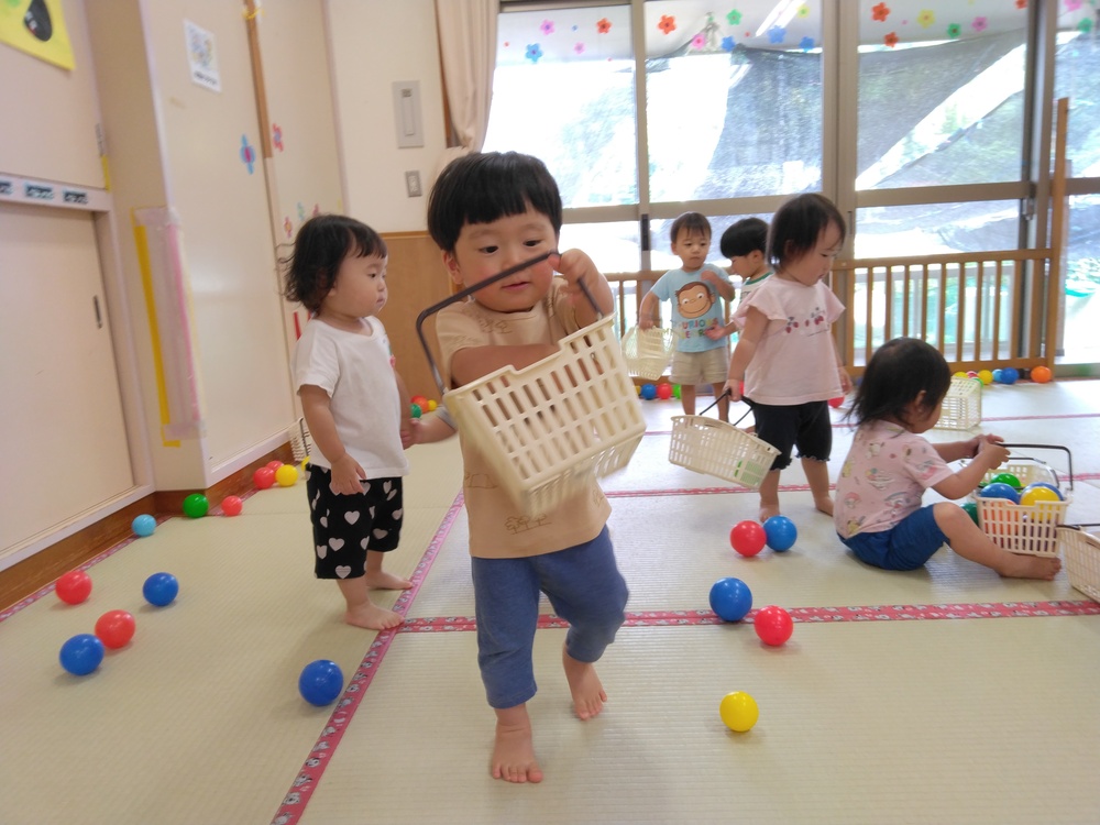 ボール遊びの様子 (3)