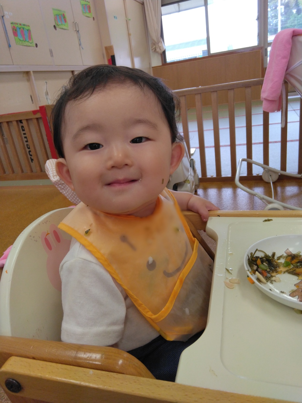 給食を食べる様子