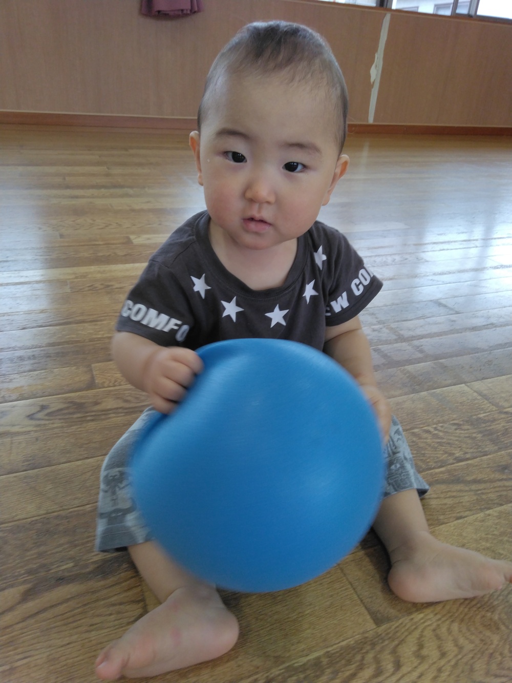 遊戯室で遊ぶ様子3