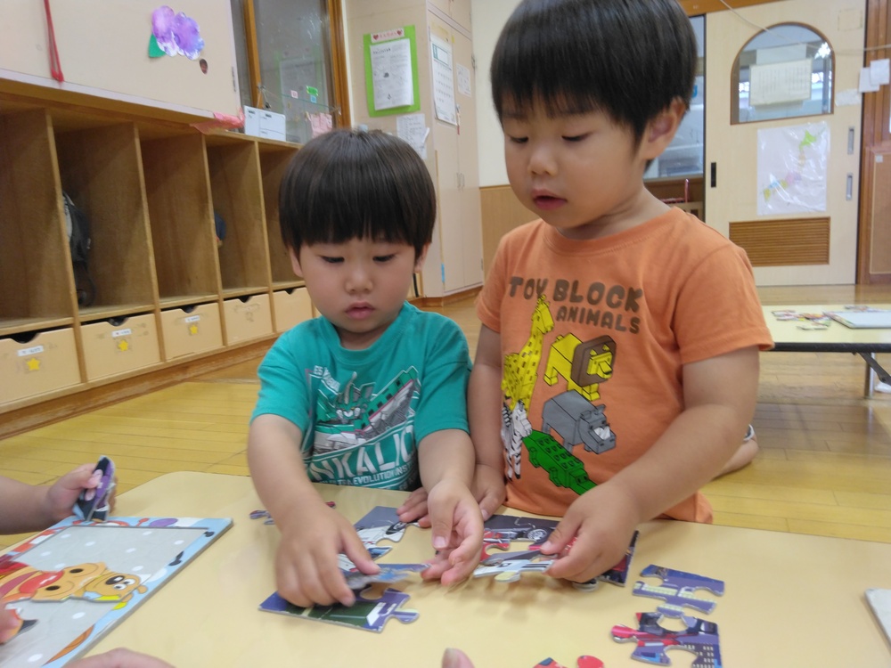 パズルをしている