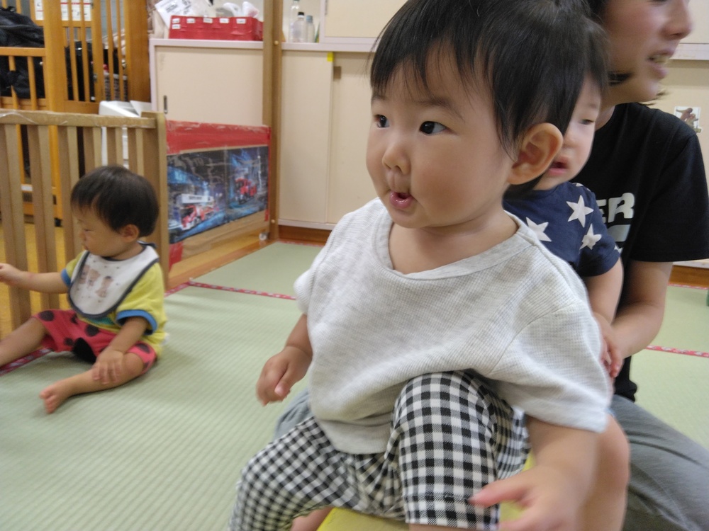 プラフォーミングで遊ぶ様子 (2)