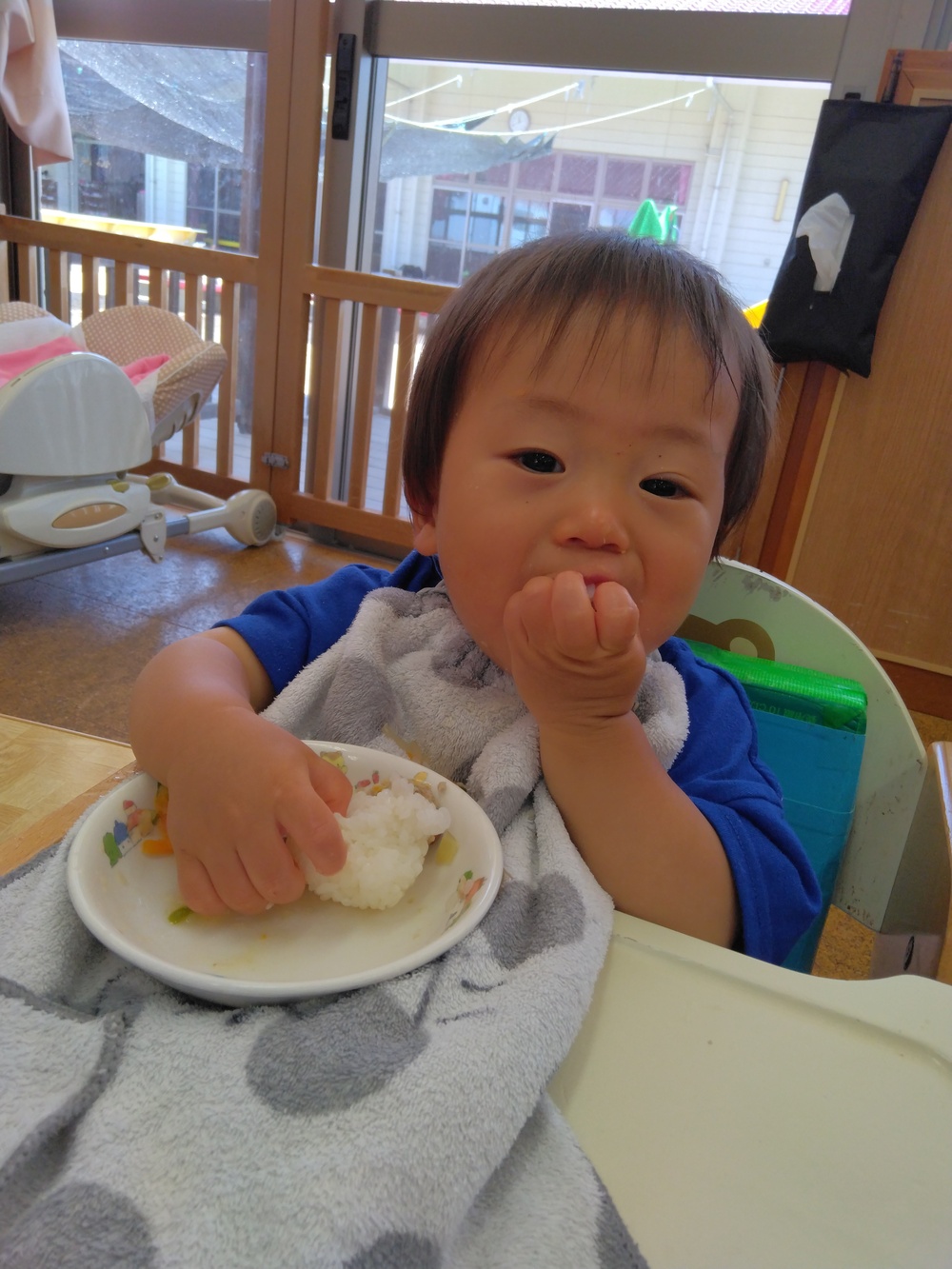 食事の様子２