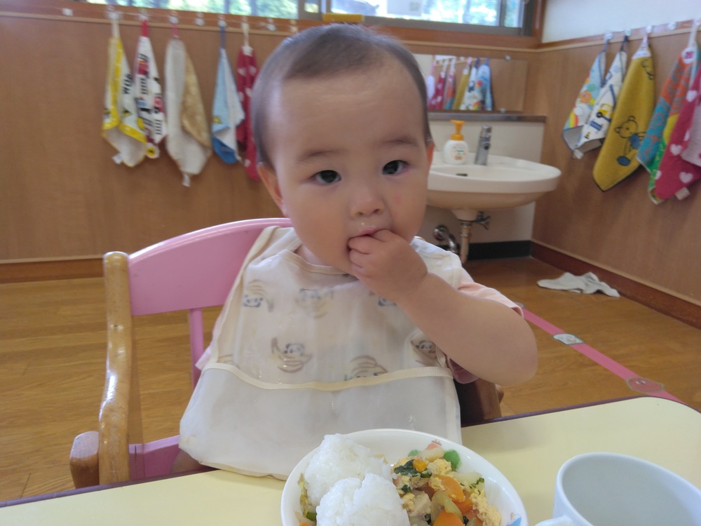 給食の様子 (3)
