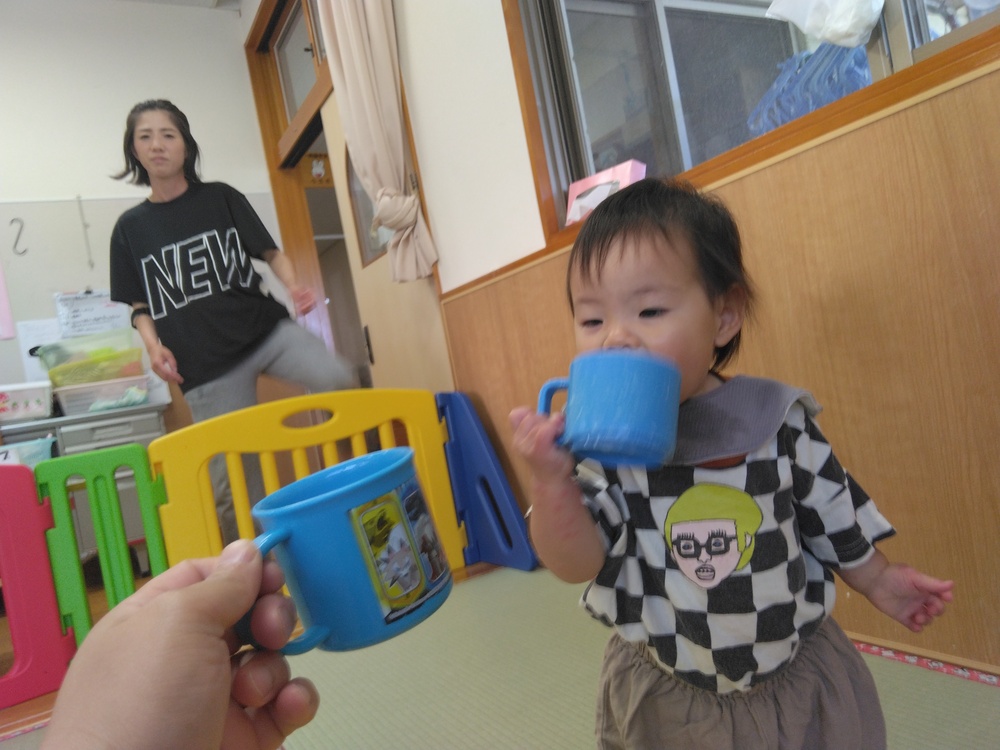 おままごとを楽しむ様子 (4)
