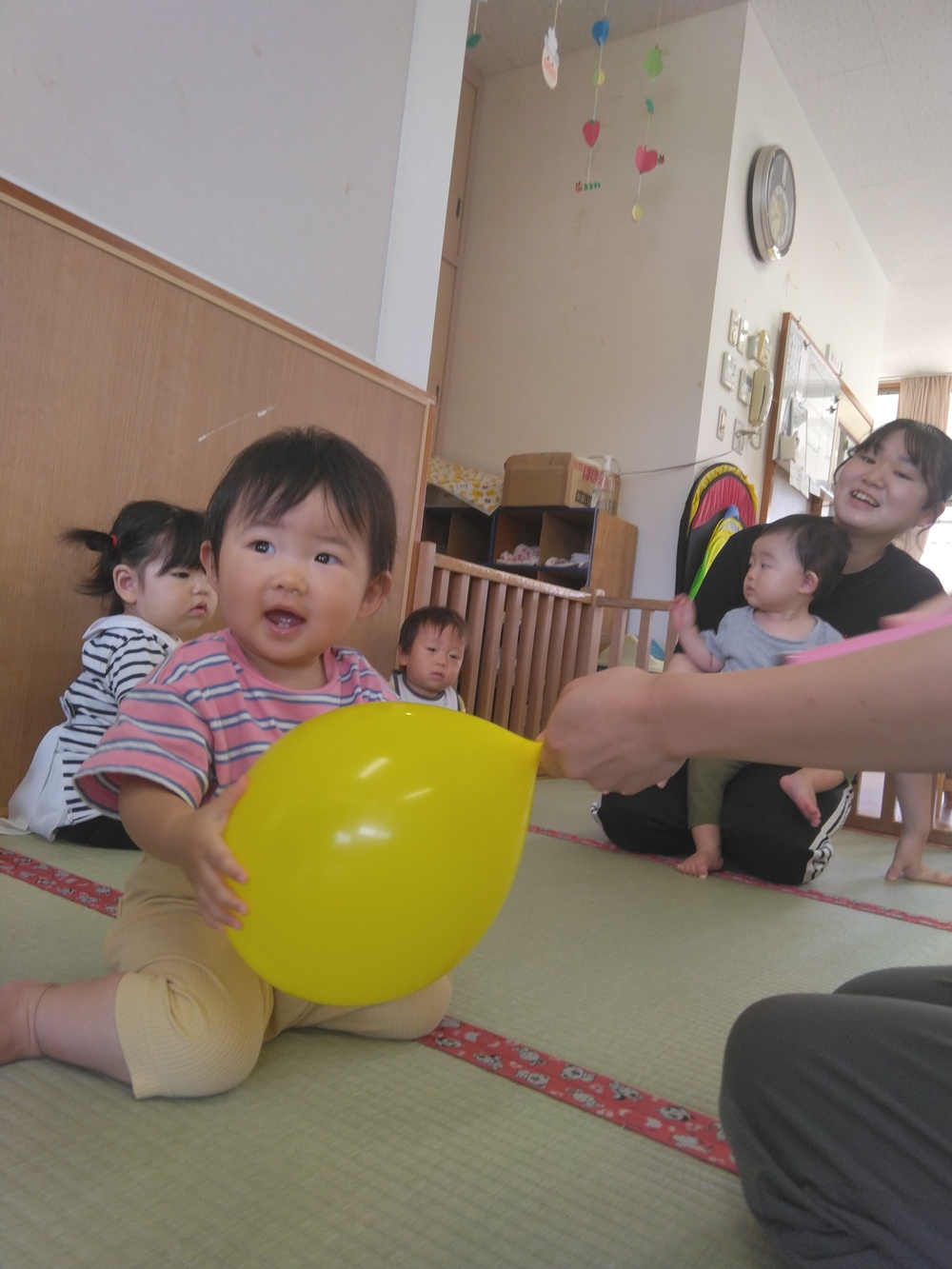 風船遊びの様子⑵