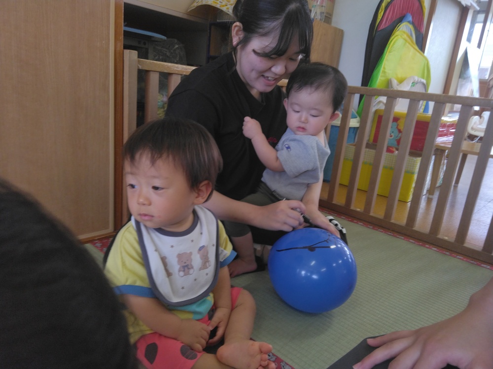 風船遊びの様子⑷