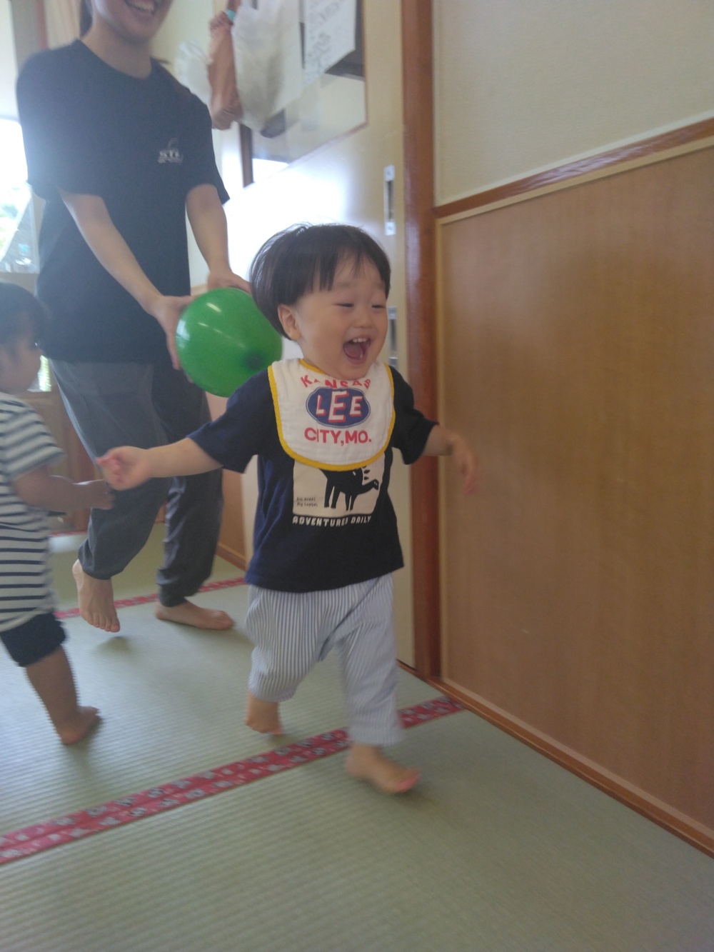 風船遊びの様子⑸