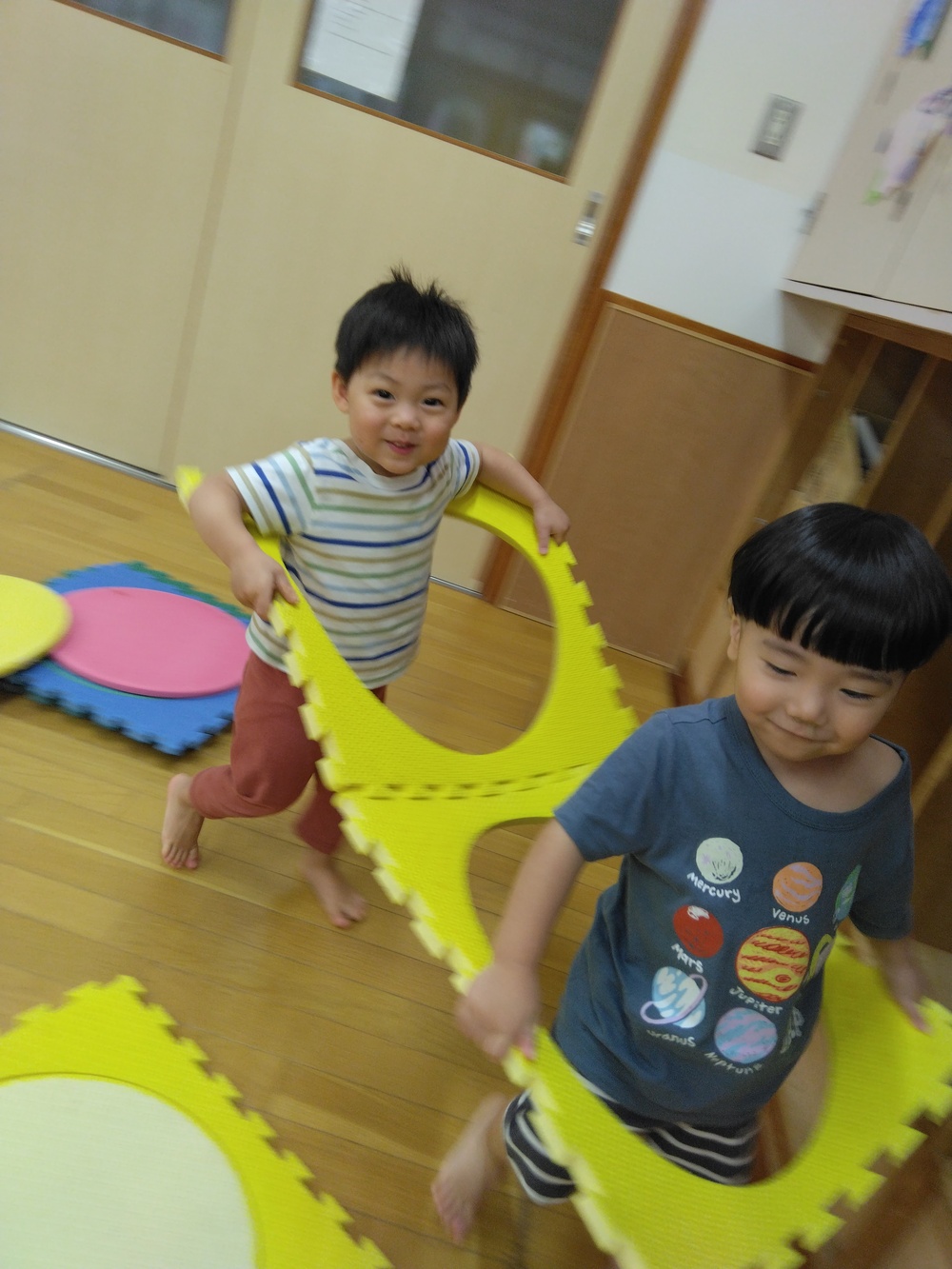 遊んでいる