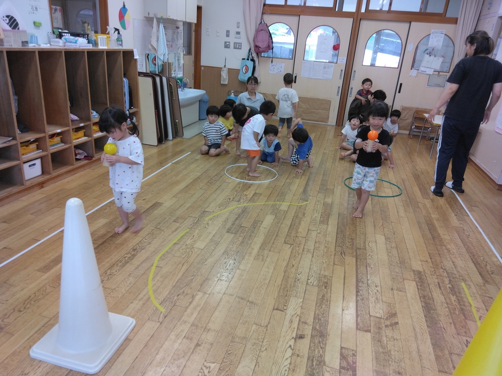 ボール運び