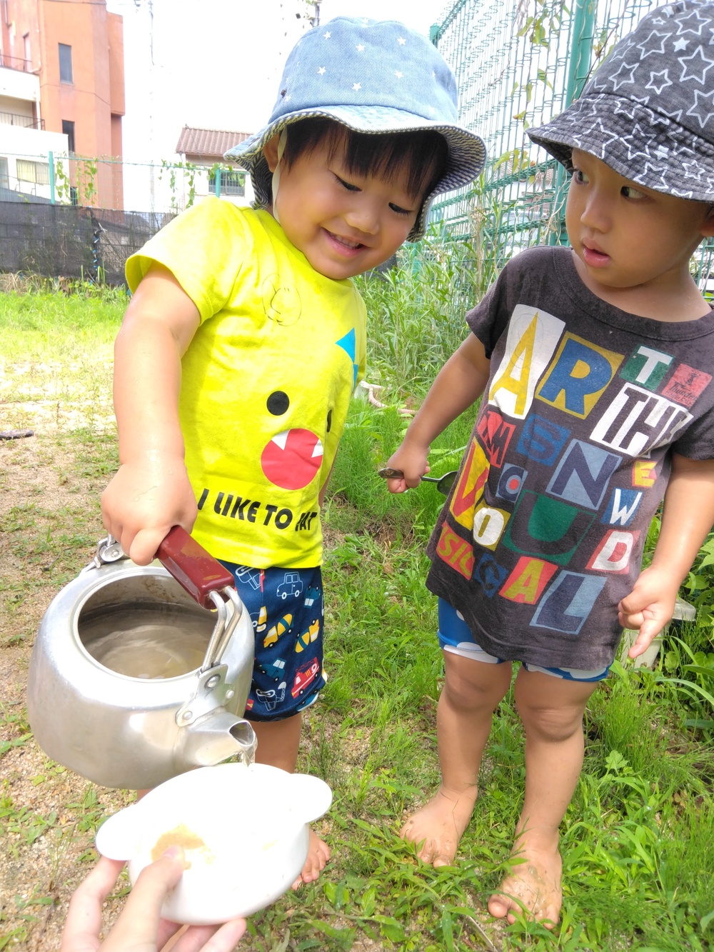 遊んでいる