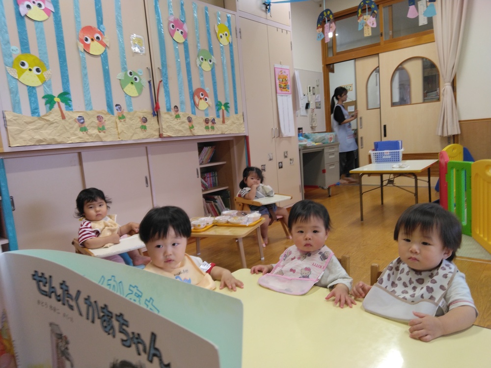 給食タイム (2)