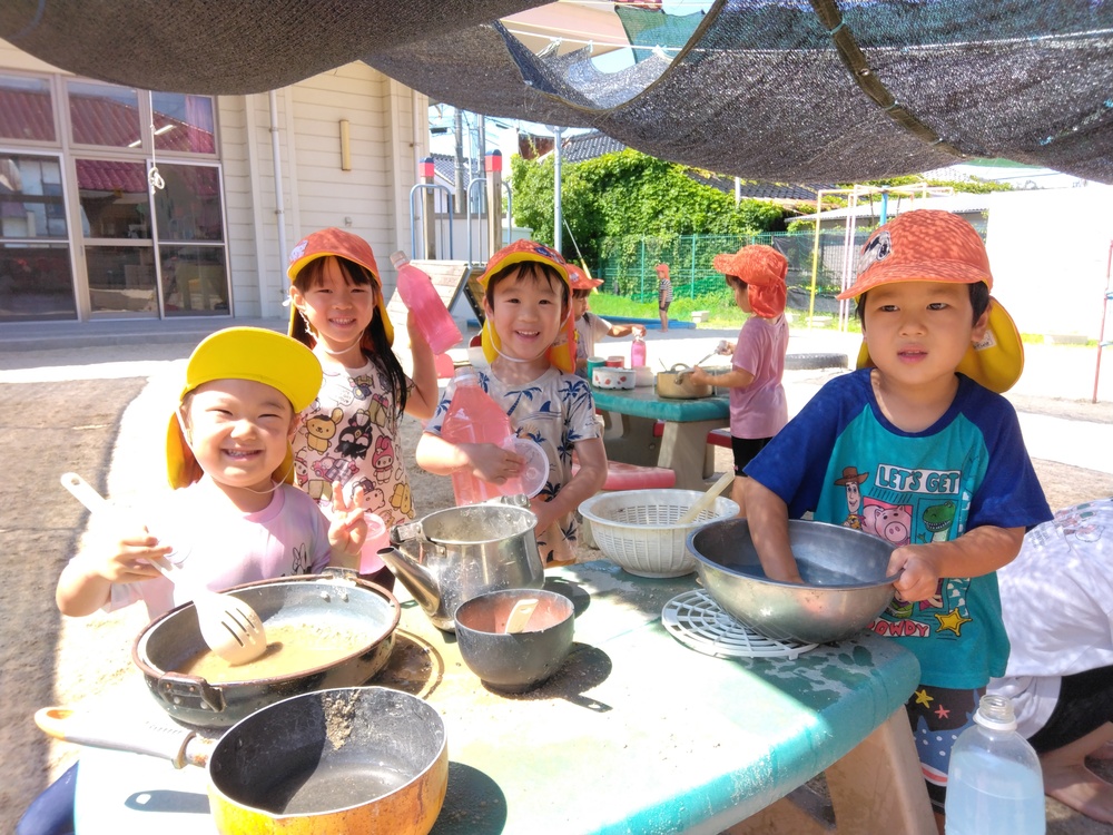 ジュース屋さんごっこ