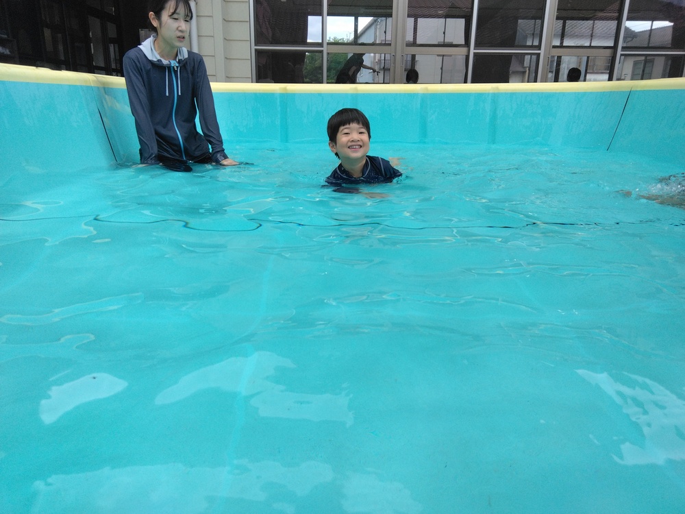 プール