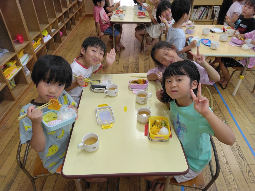 お弁当ごっこ4