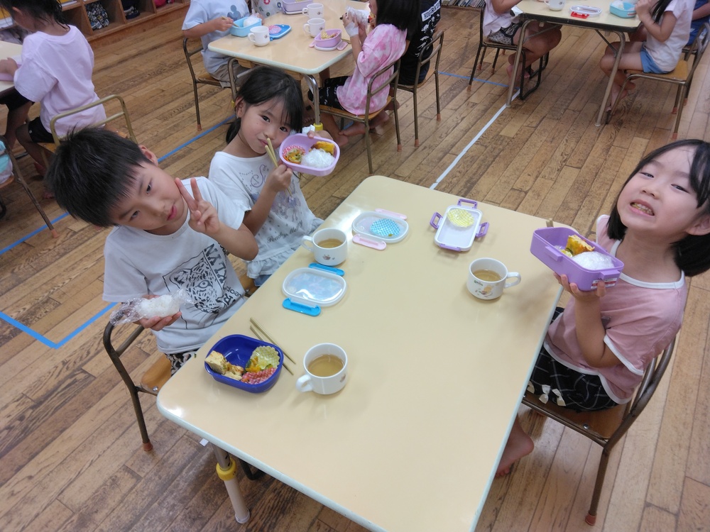 お弁当ごっこ5
