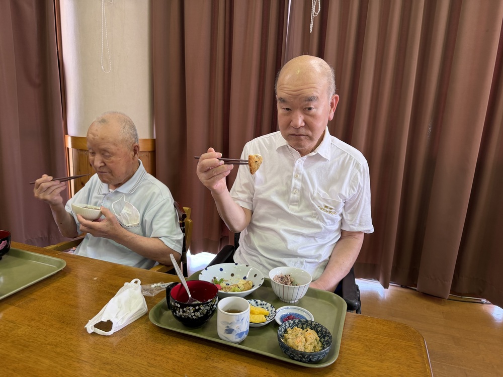 昼食