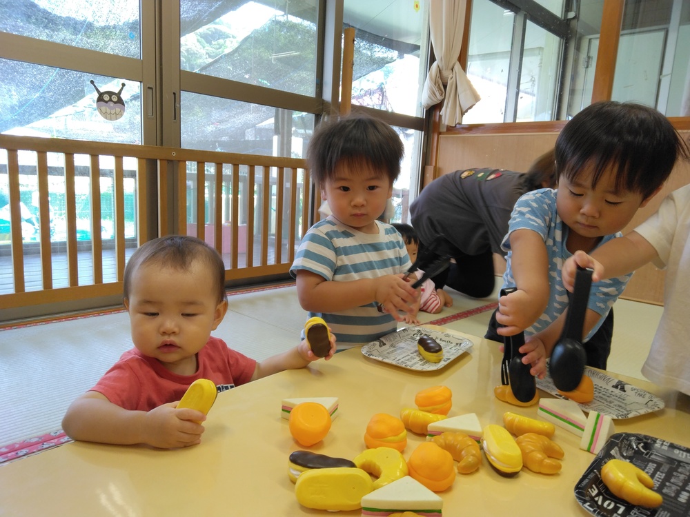 パン屋さんごっこの様子 (1)