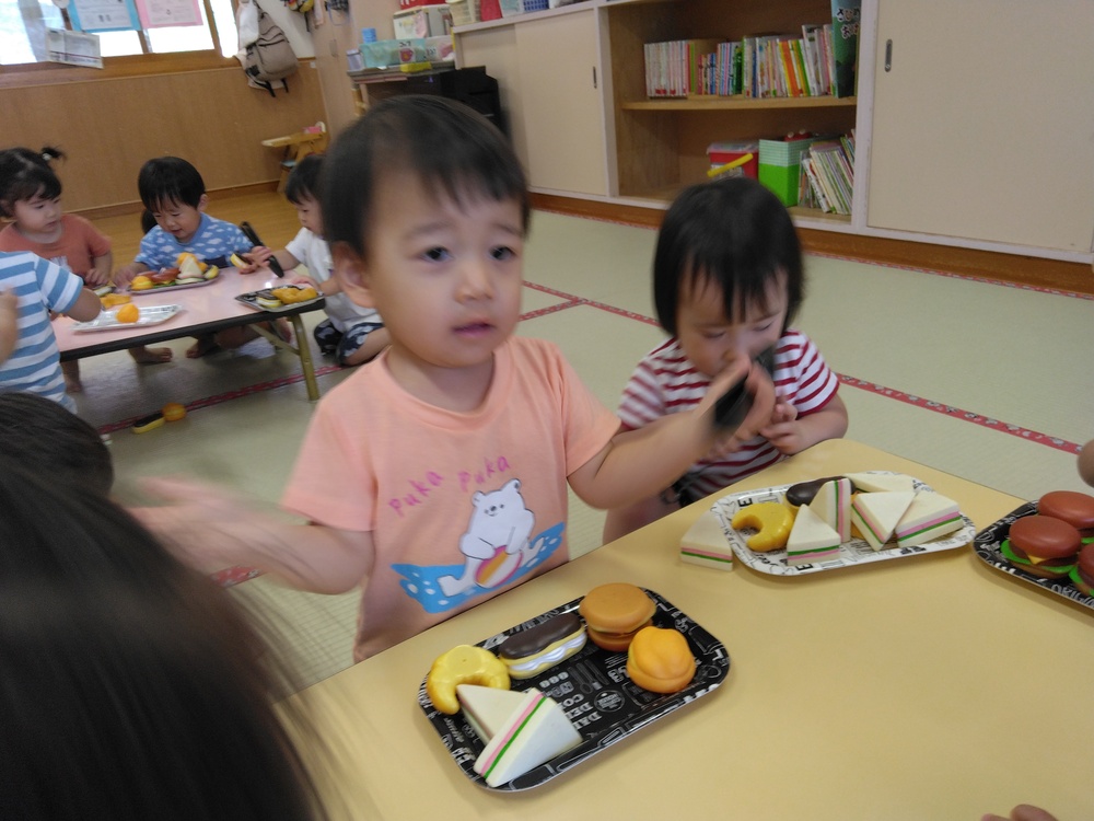 パン屋さんごっこの様子 (5)
